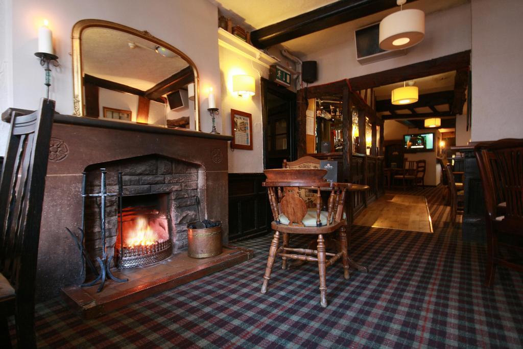 Crown Hotel Nantwich Extérieur photo