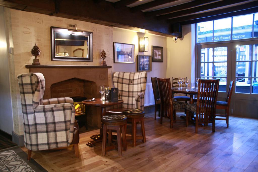 Crown Hotel Nantwich Extérieur photo
