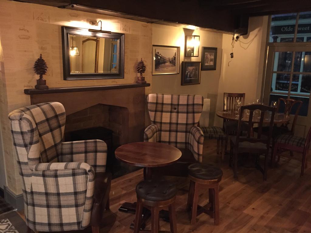 Crown Hotel Nantwich Extérieur photo